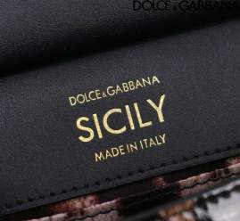 Picture of Dolce Gabbana Handbags _SKUfw180029110fw